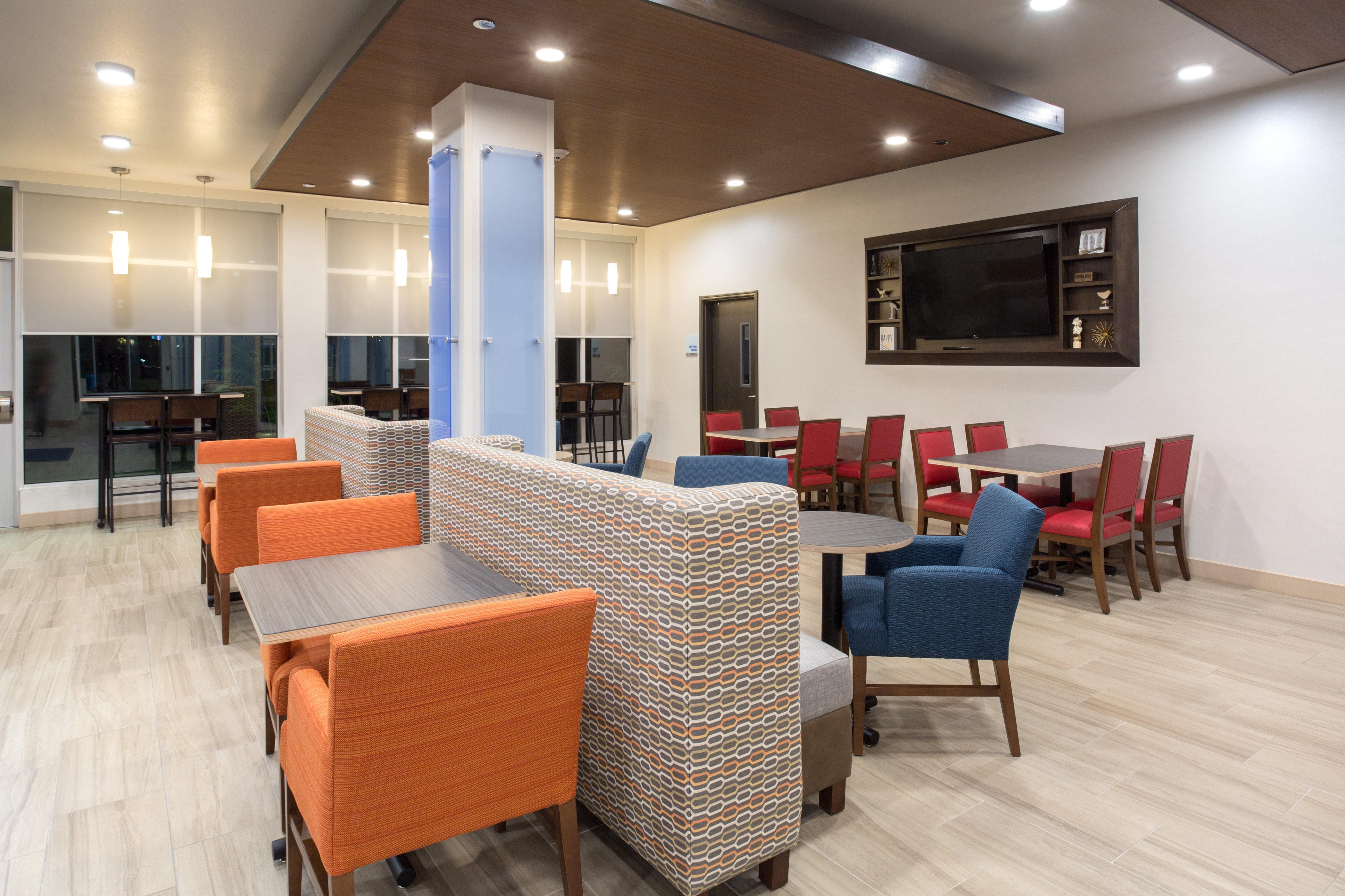 Holiday Inn Express & Suites Lincoln I - 80 By Ihg Luaran gambar